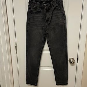 Black/Gray Wash American Eagle Mom Jeans